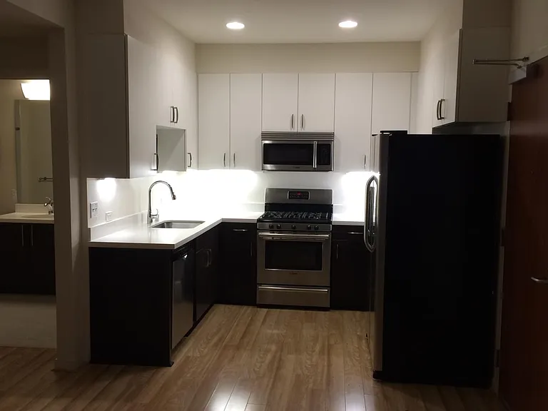Kitchen area (wide)