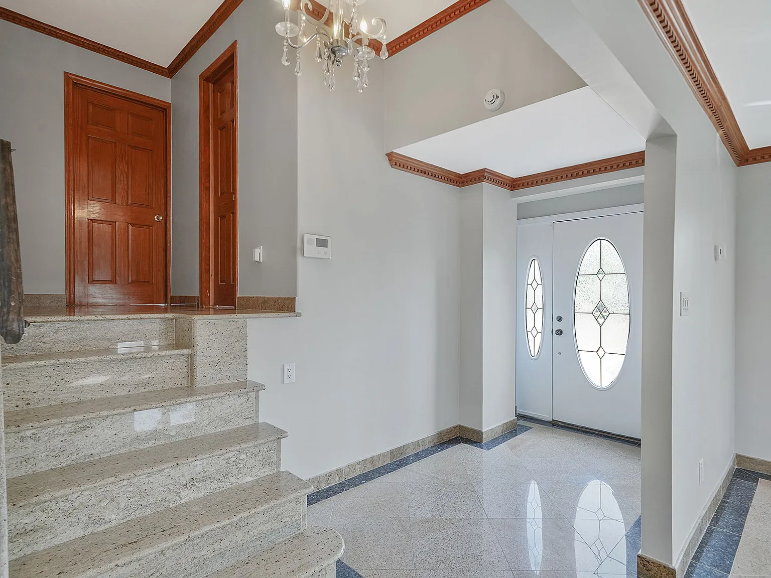 4 bed, 2.5 bath, 1648 sqft, $6,000 — Photo 2