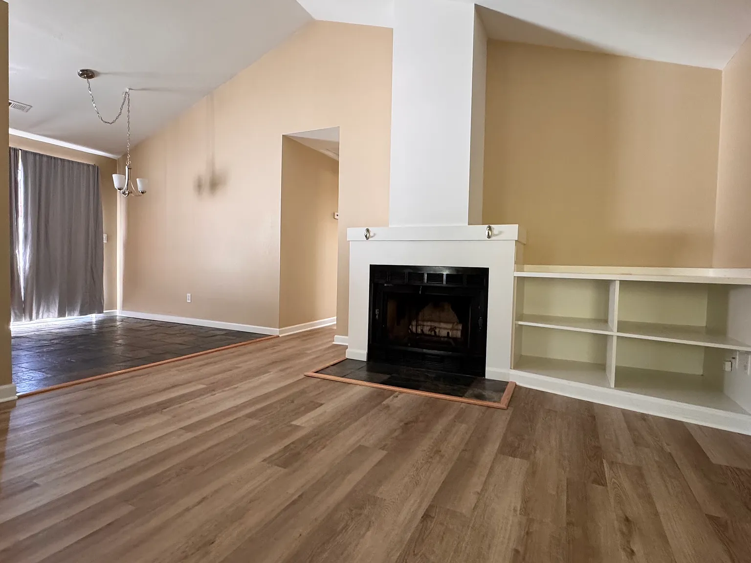 3 bed, 1000 sqft, $2,900 — Photo 2