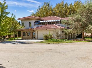 8051 W Avenue B-10, Lancaster, CA
