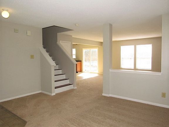 5th image of 500 Runnymede Ct