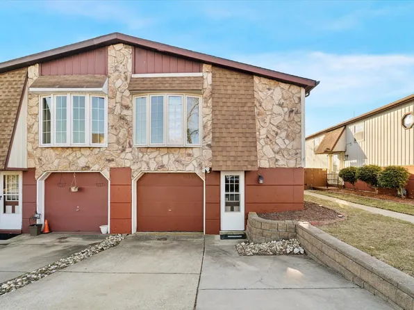 10237 Dedaker St, Philadelphia, PA 19116