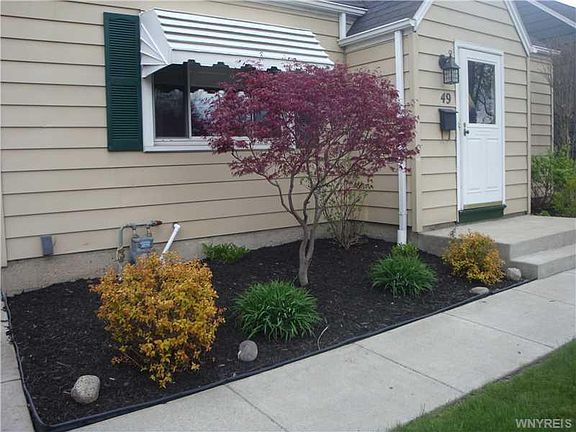 2nd image of 49 Nicholas Dr S