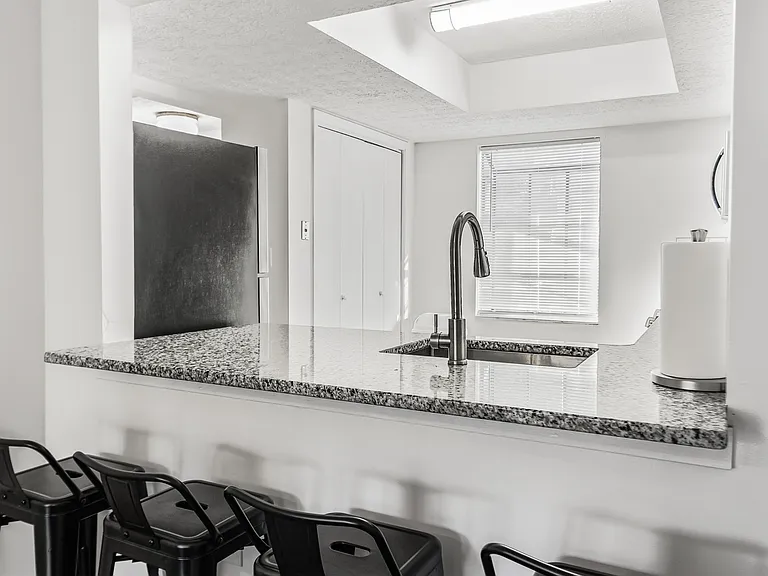 282 Randolph St — Photo 21