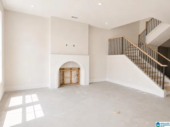 750 River Walk Dr, Birmingham, AL 35216