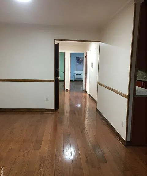 140-73 Burden Cres #3 — Photo 6
