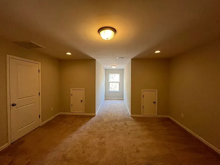 310 Princess Pl — Photo 18