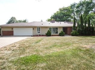 203 Grove Pl, Prospect Heights, IL 60070