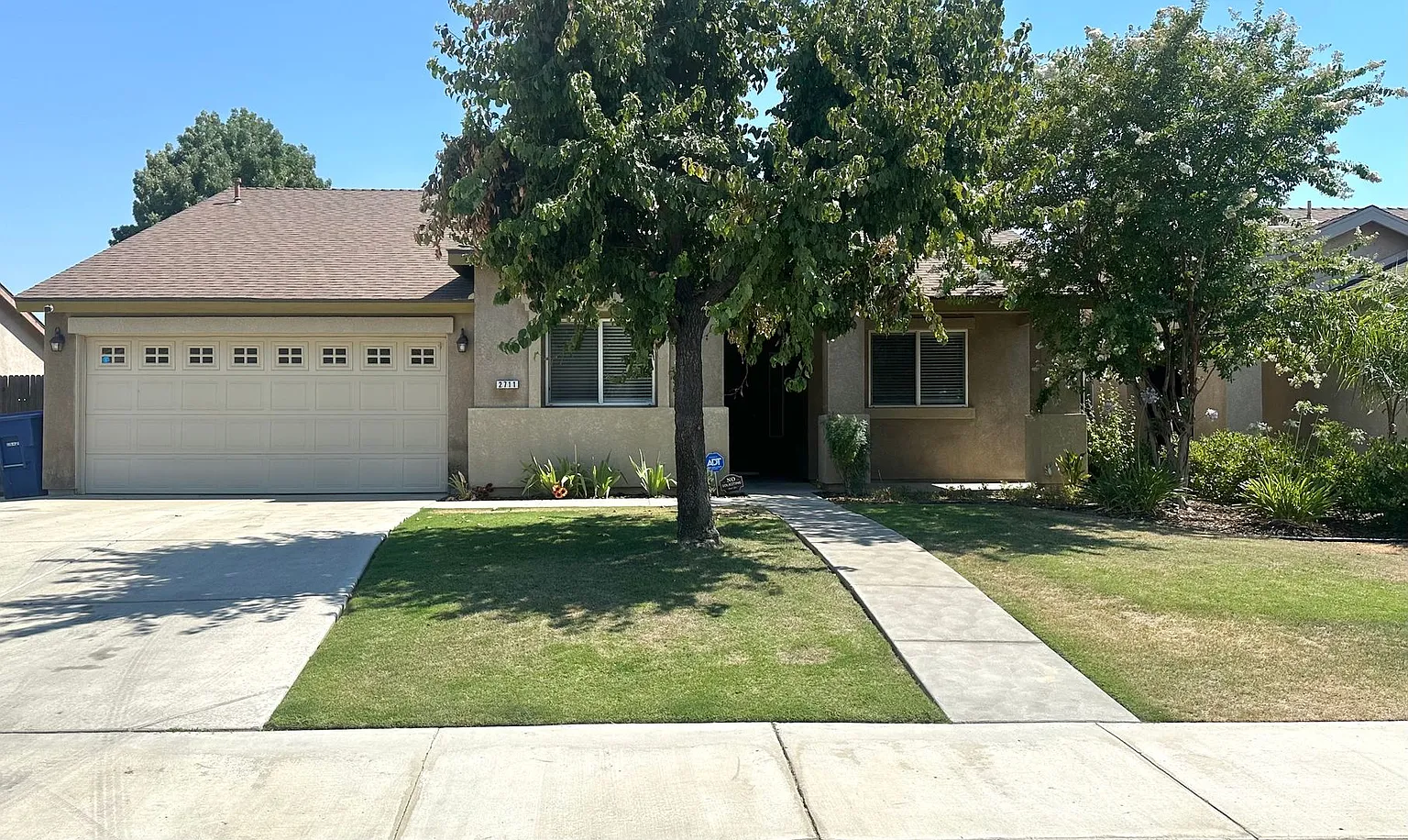 2711 Rain Dr photo 1