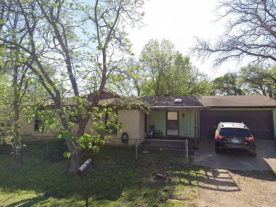 1st image of 2410 Comano Dr