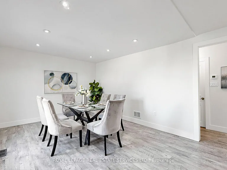 285 Bronte Rd — Photo 9