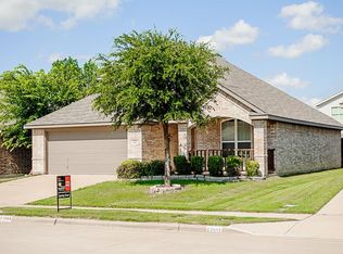 11925 Bellegrove Rd, Burleson, TX 76028
