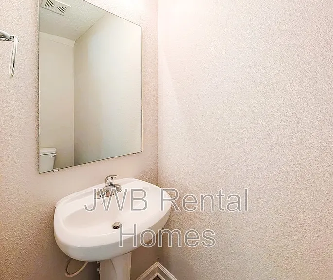8818 Cocoa Ave — Photo 6