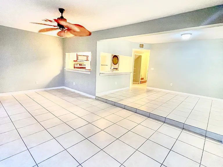 964 Caribbean Dr — Photo 7
