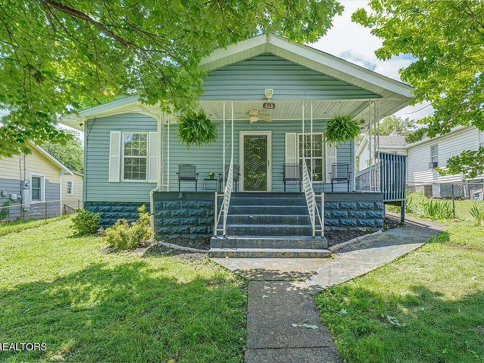 1st image of 613 Victory St
