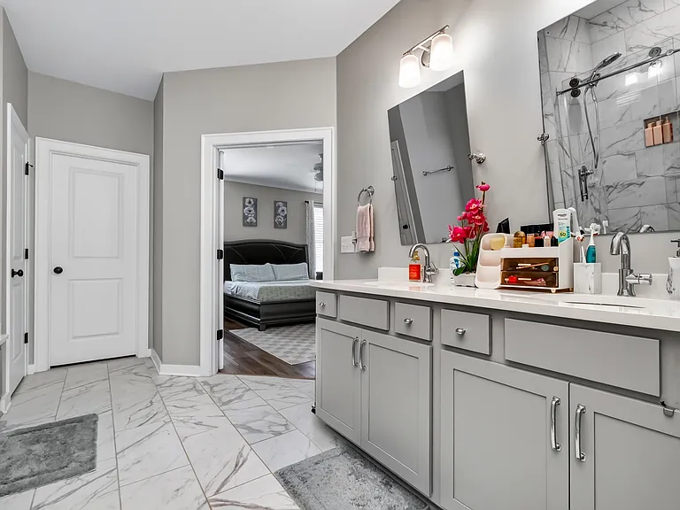 4040 Olivia Rd — Photo 24