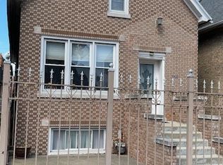 944 W 32nd St, Chicago, IL 60608