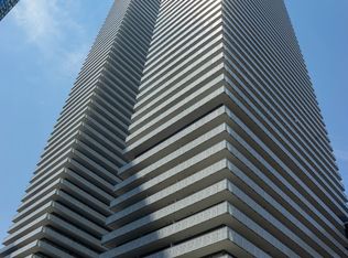 50 Charles St E #3911, Toronto, ON M4Y 0C3