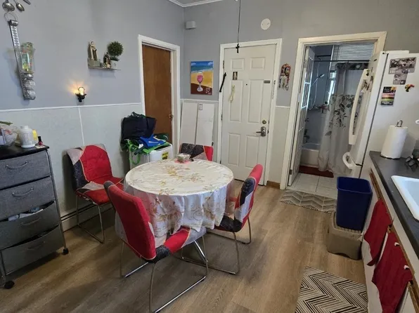 251 Highland Avenue image 11 of 34