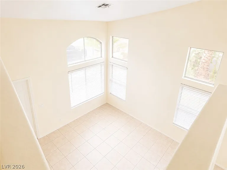 9056 Trumpet Ct — Photo 8