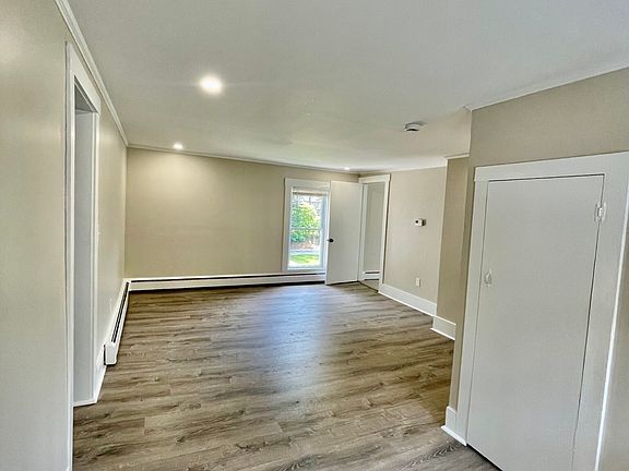3rd image of 1296-1300 Main St #B