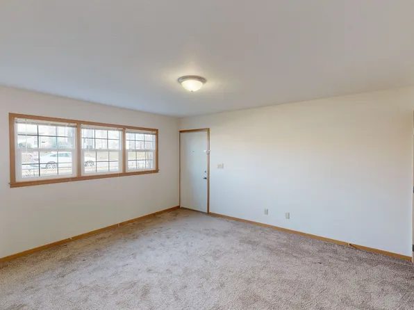 726 24th, 726 24th St Unit 4, Ames, IA 50010