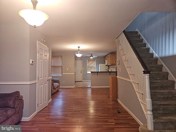 5th image of 5883 Woodcrest Ave
