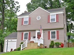 24 Briar Cliff Rd, Livingston, NJ 07039