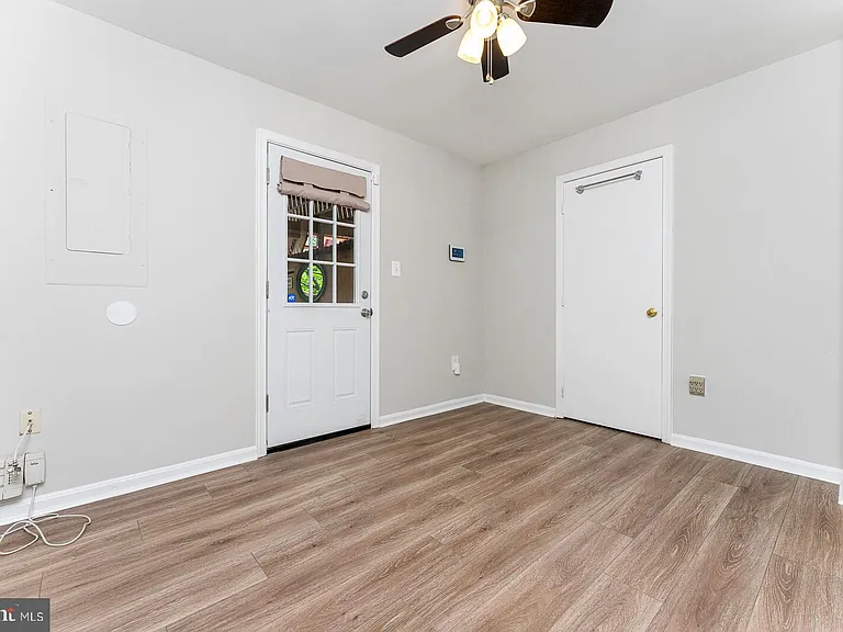 2534 Peter Jefferson Ln — Photo 8