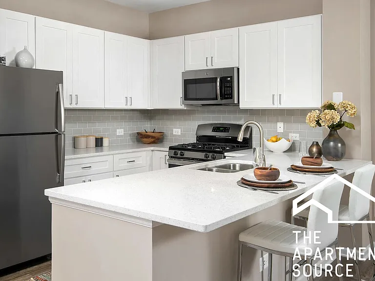 803 Dnp Corday Dr #1BR1BA — Photo 2