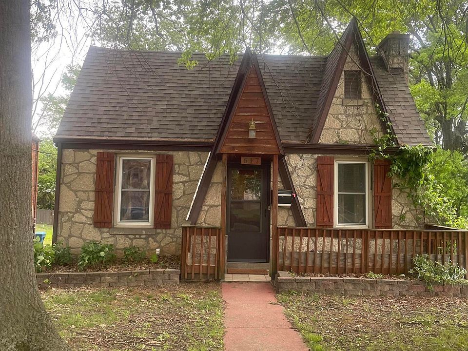 1st image of 617 Waverly St