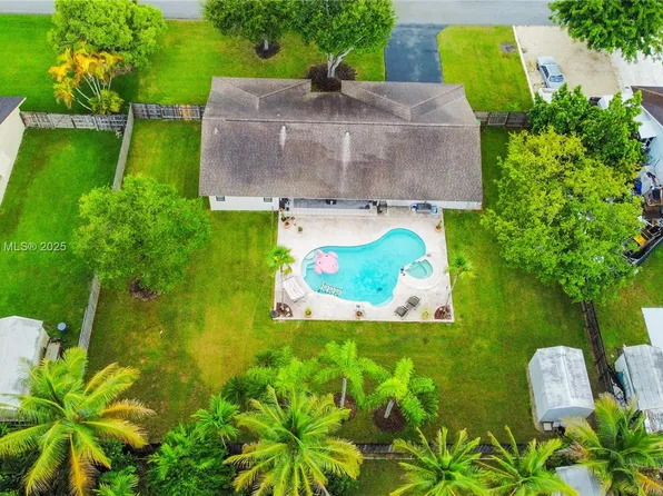 28601 SW 164th Ave, Homestead, FL 33033