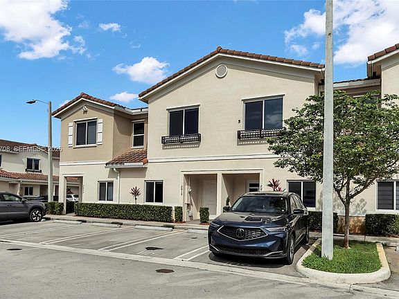 3rd image of 2819 NW 181st St