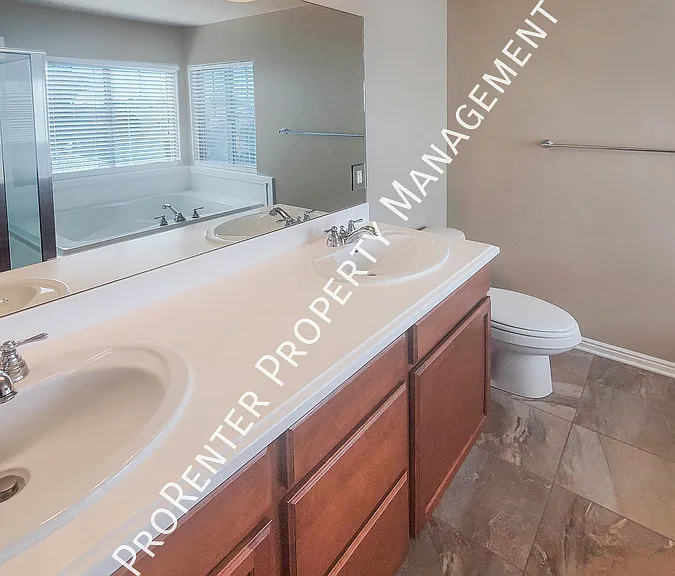 1062 S 1775 W — Photo 13