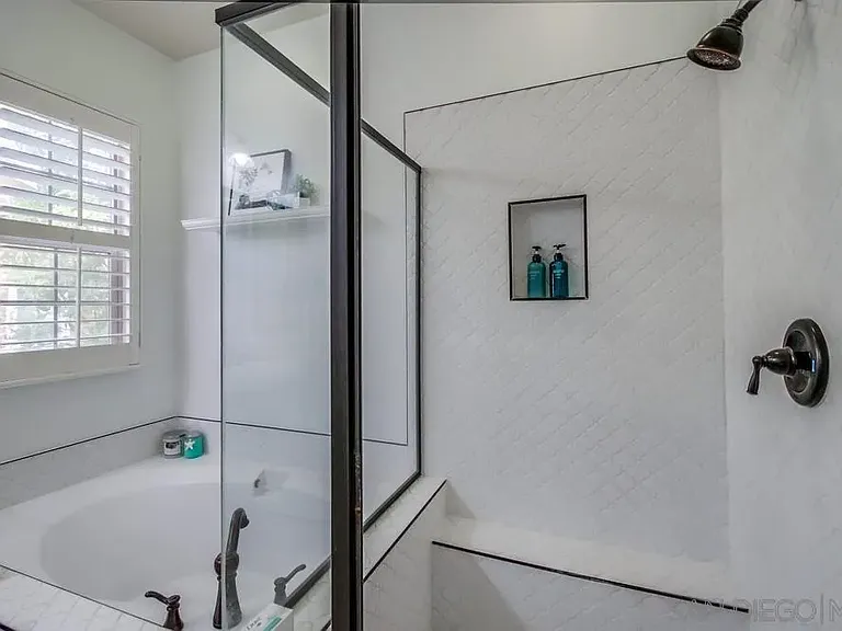 15562 Bristol Ridge Ter — Photo 42