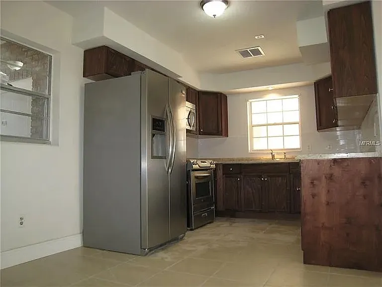 4829 Figwood Ln — Photo 4