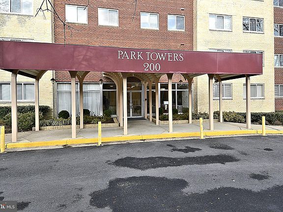 2nd image of 200 N Maple Ave APT 216