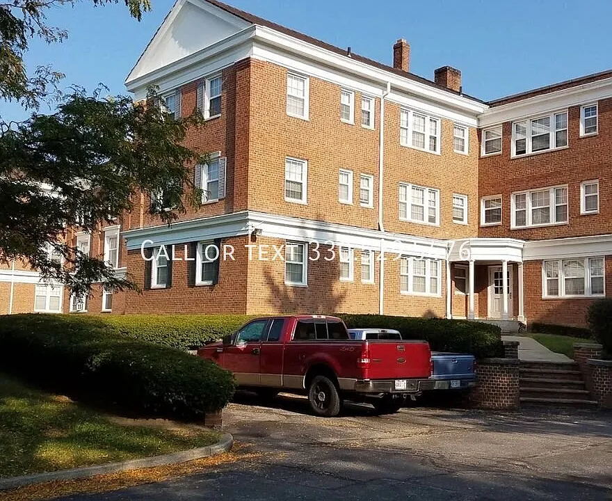 15725 Van Aken Blvd #M-202
