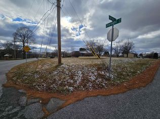 Starlight Dr, Christiansburg, VA 24073