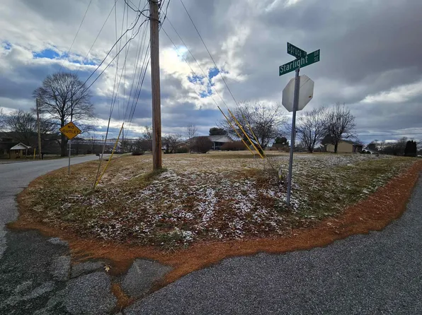 Starlight Dr, Christiansburg, VA 24073