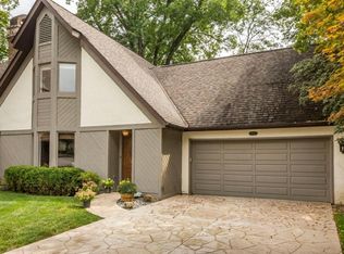 100 Whieldon Ln, Worthington, OH 43085