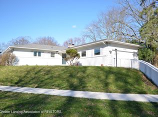 5380 Blue Haven Dr, East Lansing, MI