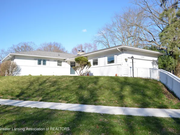 5380 Blue Haven Dr, East Lansing, MI 48823