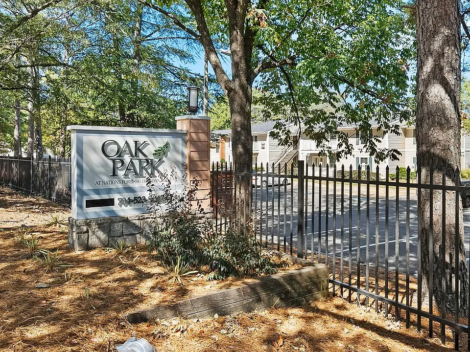 Oak Park at Nations Ford
