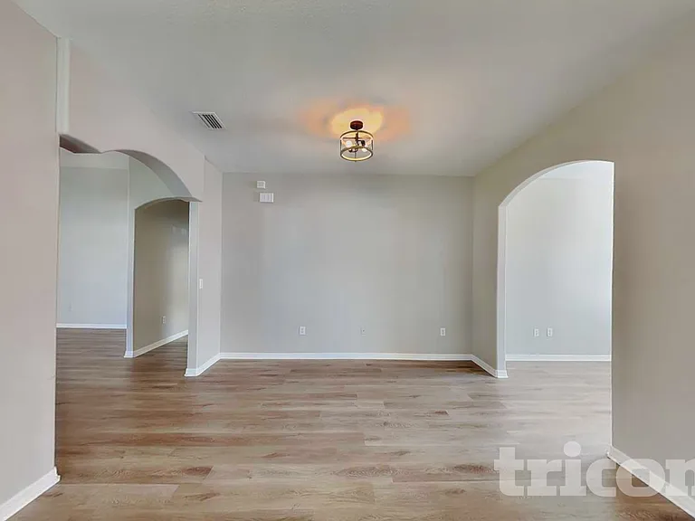 3921 Langdrum Dr — Photo 5