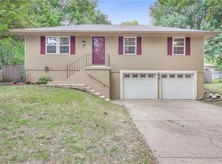 209 SW Chicago St, Blue Springs, MO 64014