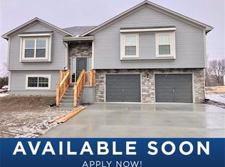 511 S Walnut St, Gardner, KS 66030
