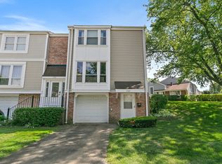 2165 Greystone Pl, Hoffman Estates, IL 60169