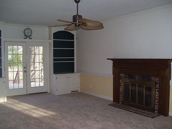 3rd image of 5029 Brassfield Dr