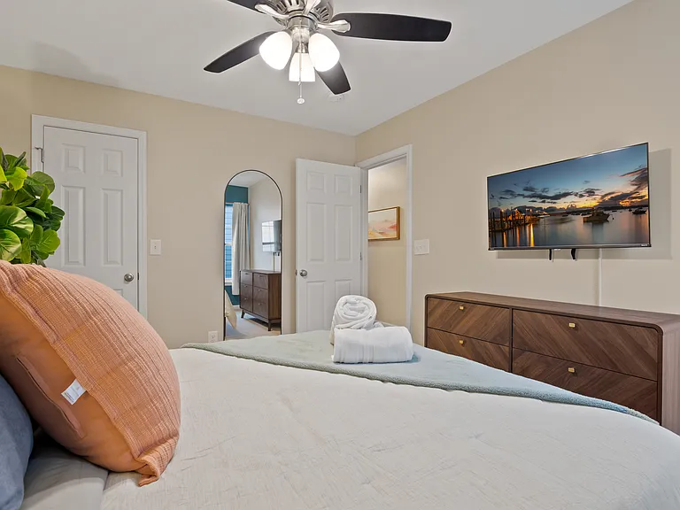 13581 Weycroft Cir — Photo 16